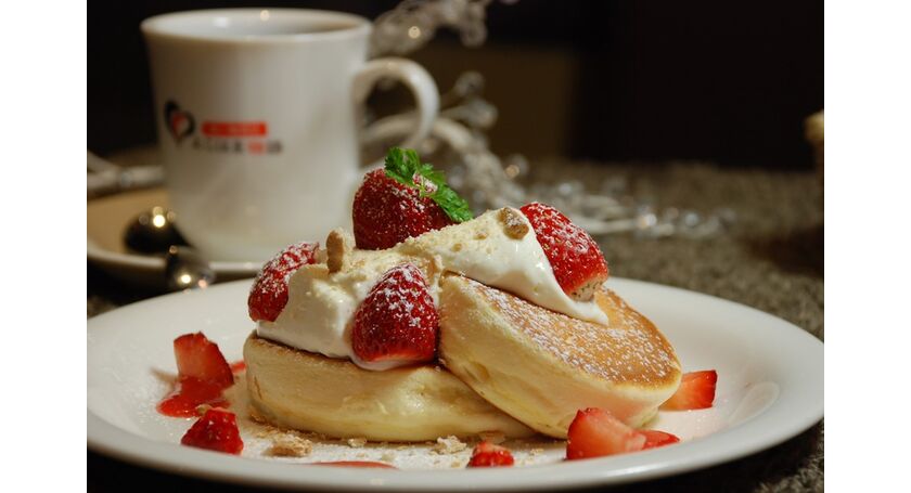 これは絶対みんな好き レアチーズ 苺 パンケーキ 都筑区のカフェ 街の珈琲店 よこはま物語の日々の活動記録